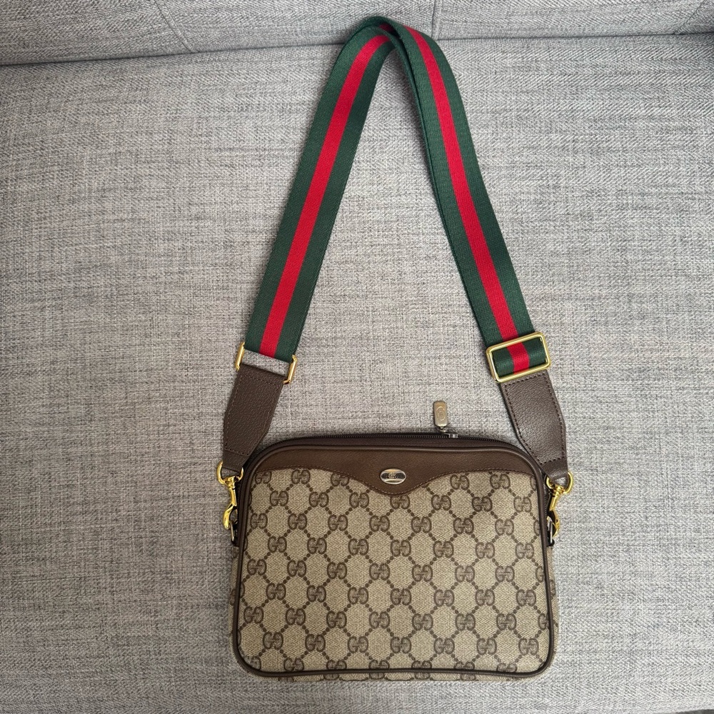 ❌SOLD❌Gucci GG Supreme Crossbody Ophidia Style Bag✨ - Picture 5 of 17